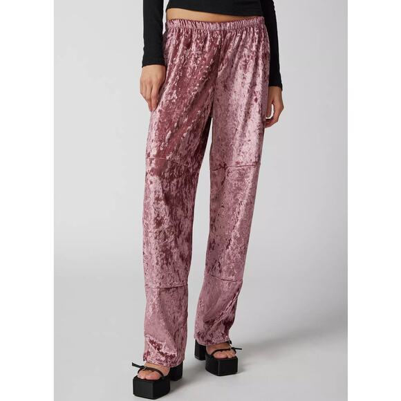 URBAN RENEWAL UO NWT Parties Remade Crushed Velvet Pieced Pant Rose Pink Sz M/L - Picture 1 of 8